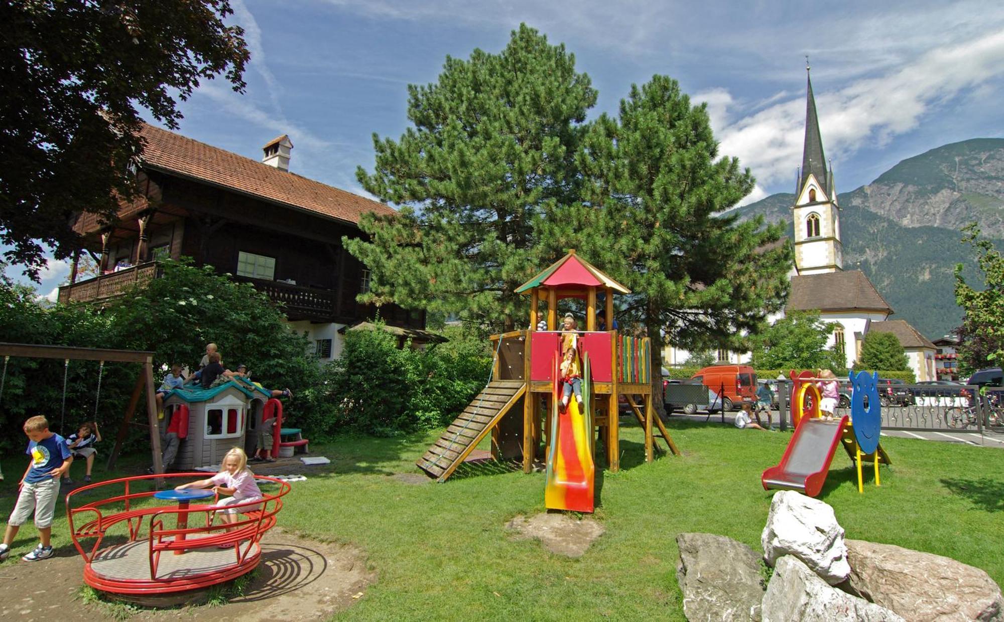 Gartenhotel Maria Theresia Hall in Tirol Luaran gambar