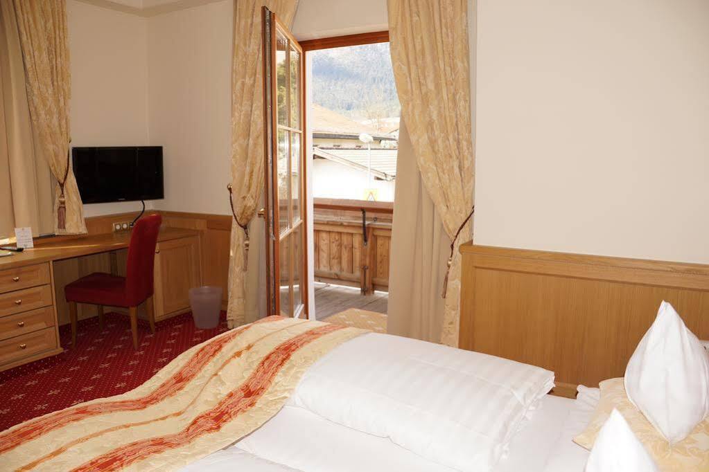 Gartenhotel Maria Theresia Hall in Tirol Luaran gambar